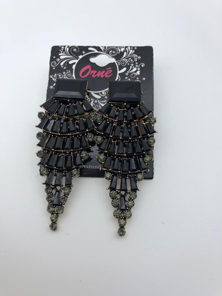 BLACK PYRAMID CHUNKY STONE EARRINGS image 0