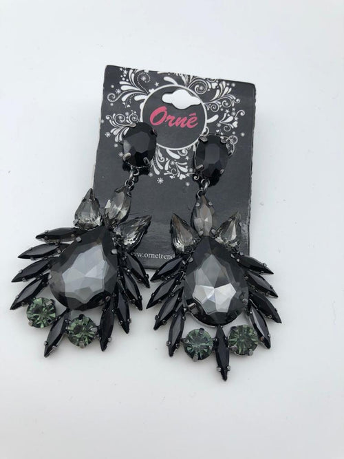 BLACK GOTHIC STONE EARRINGS image 1