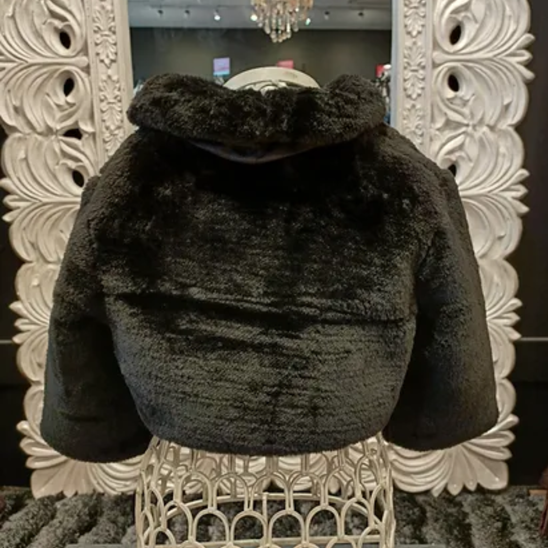 FUR SHRUG BLACK WITH BROOCH image 2